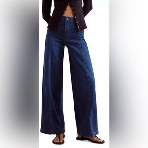 NWT Free People
Libre Wide Leg Jeans, size 30